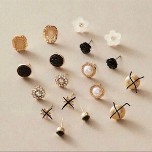 🤯5/$20🤯 8 Pairs Of Flower And Rhinestone Stud Earrings NWT